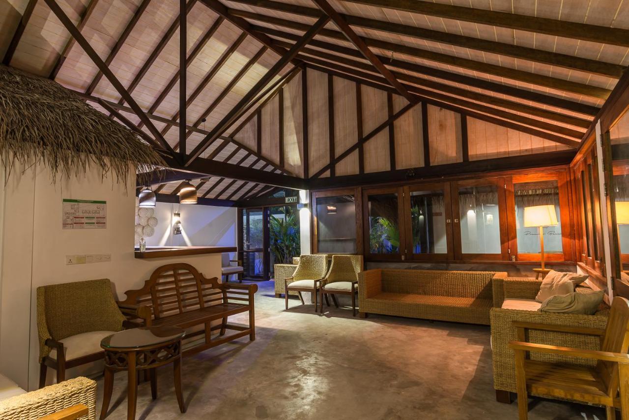 Premier Beach Gulhi Bagian luar foto