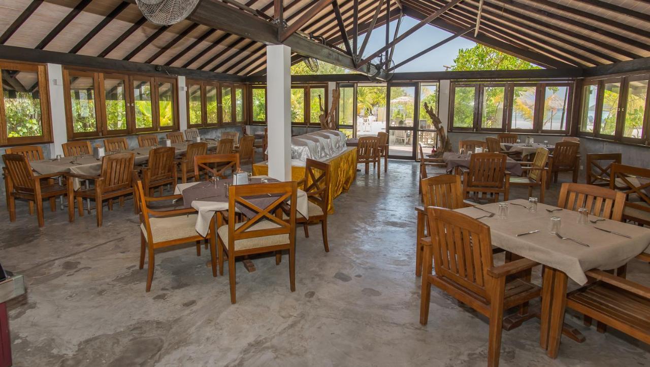 Premier Beach Gulhi Bagian luar foto